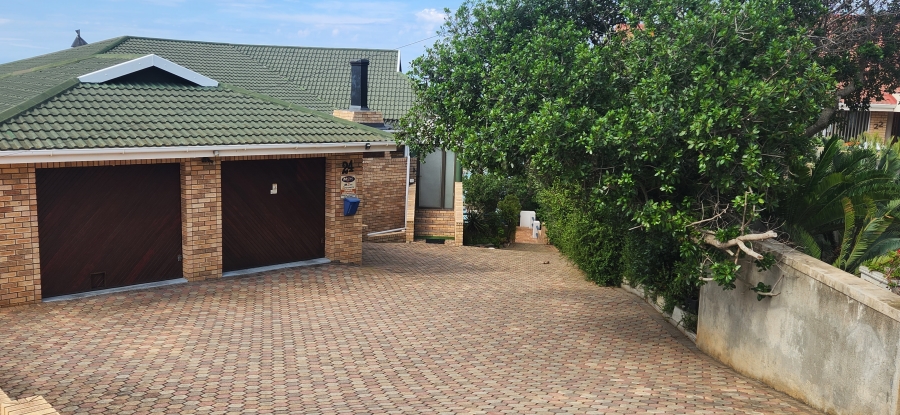 5 Bedroom Property for Sale in Dana Bay Western Cape